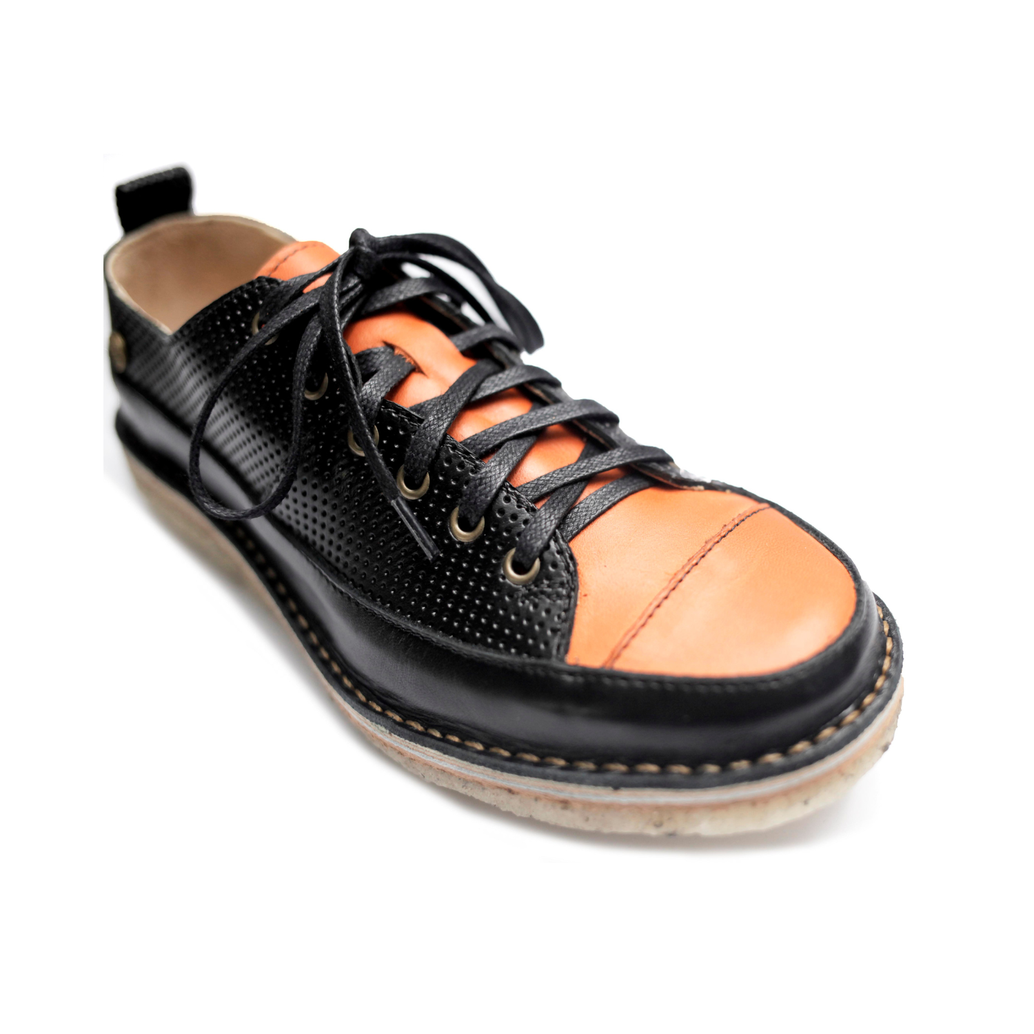 Zapato Kutsu Mujer Negro y Naranja