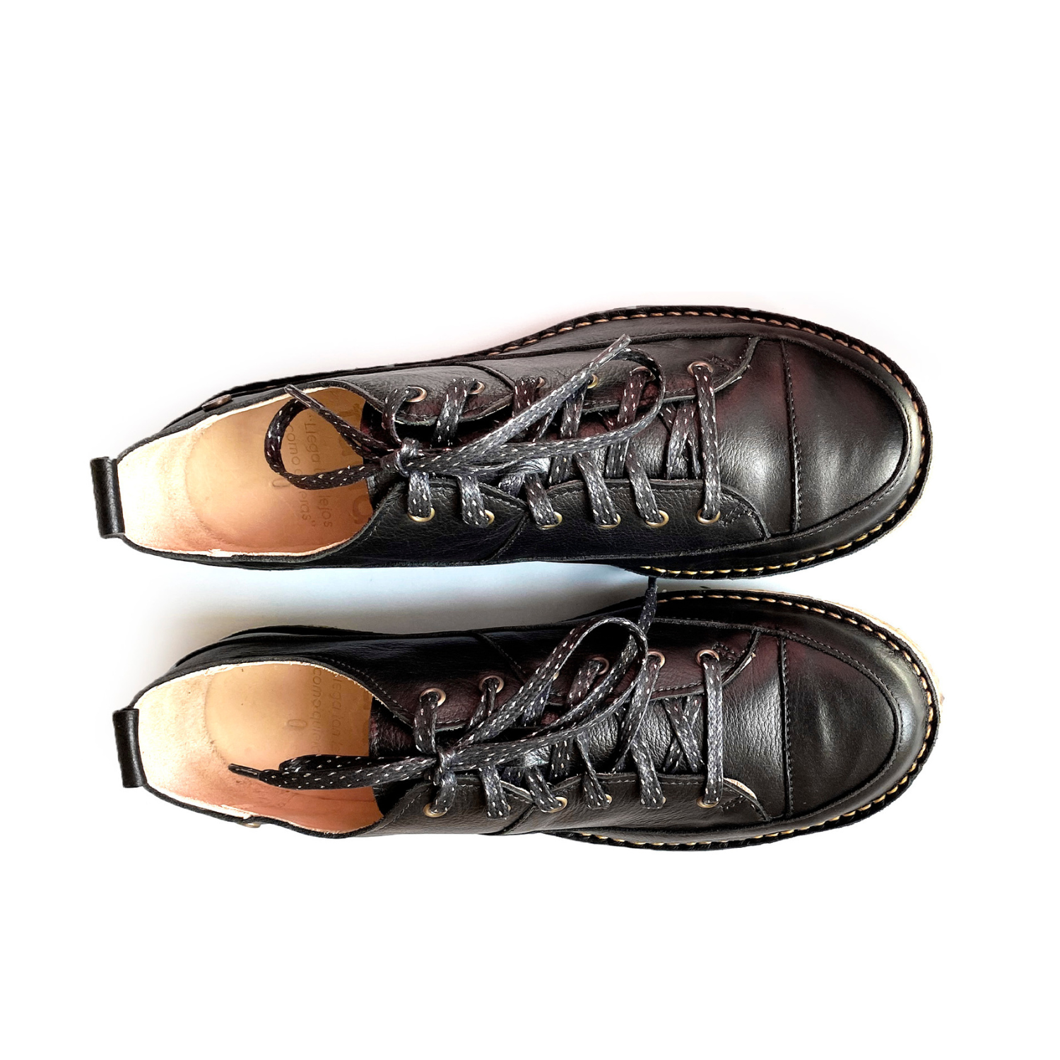 Zapato Kutsu Mujer Negro Poro