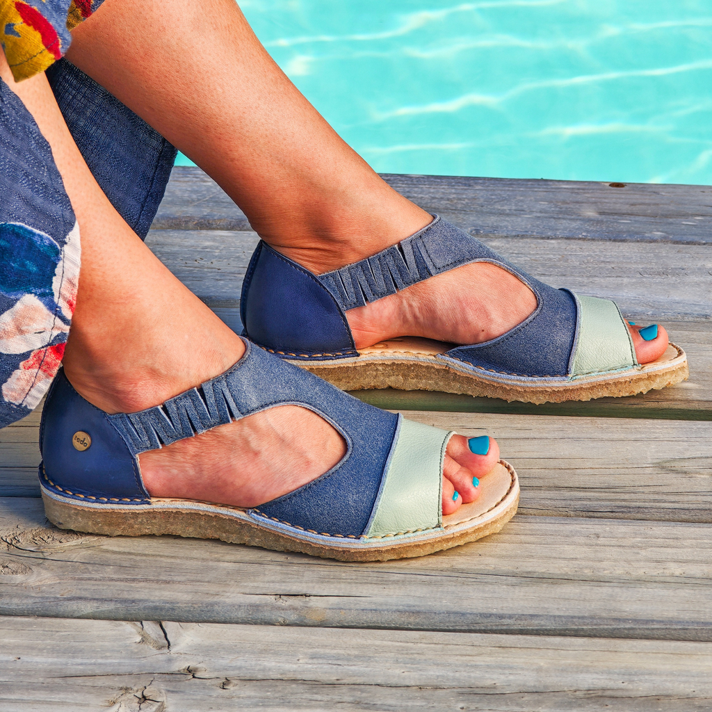 Sandalia Nina Menta Azul Cobalto