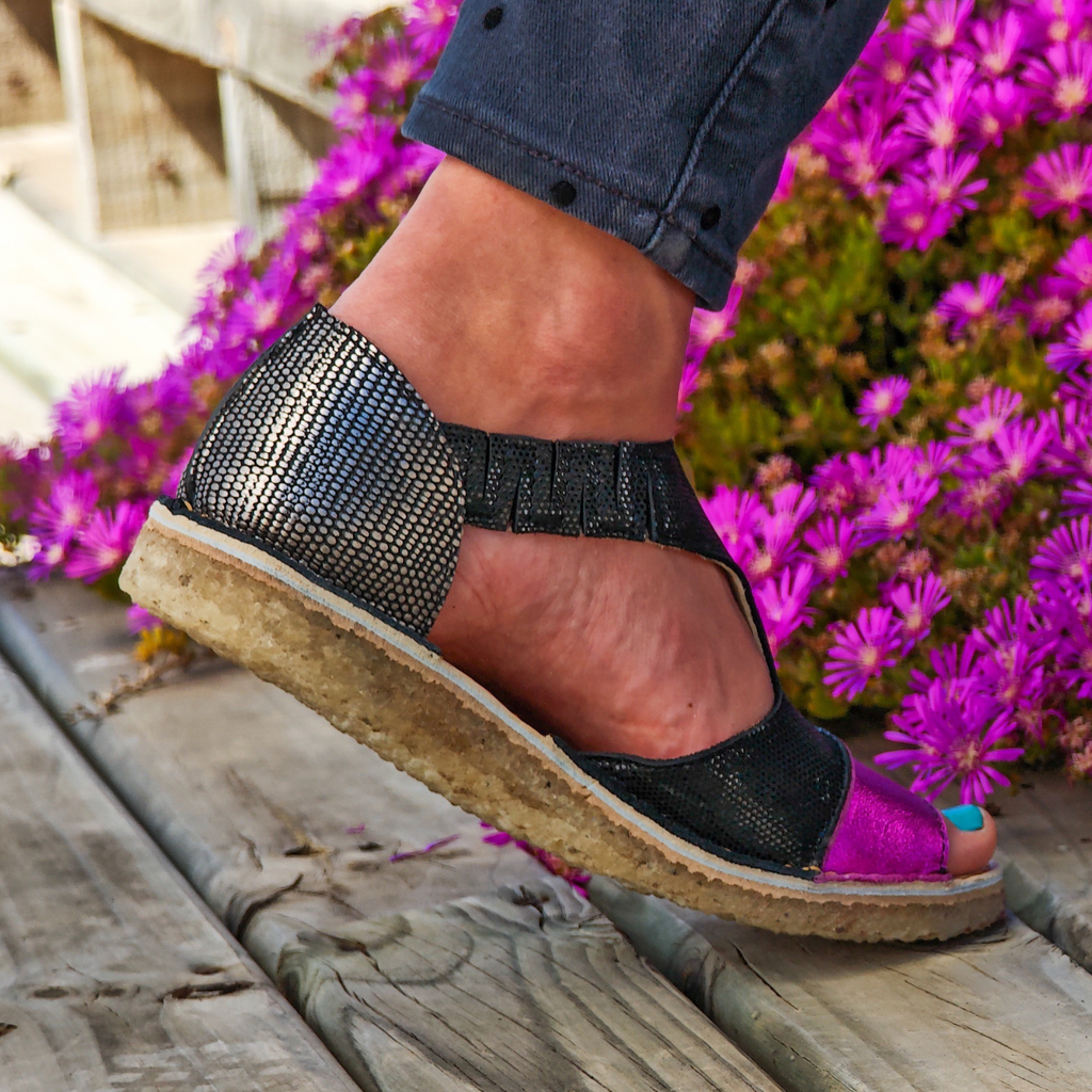 Sandalia Nina Fucsia Metal Folia