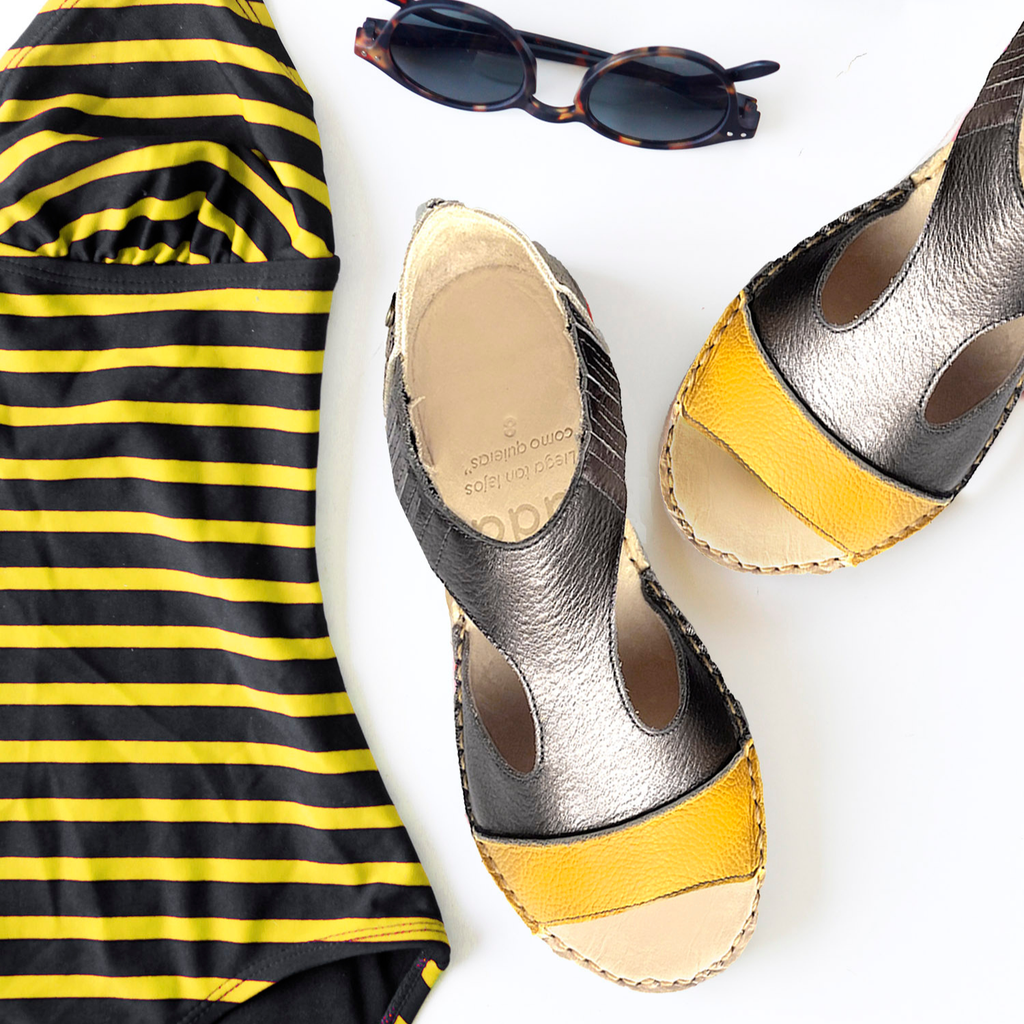 Sandalia Nina Amarillo y Hierro