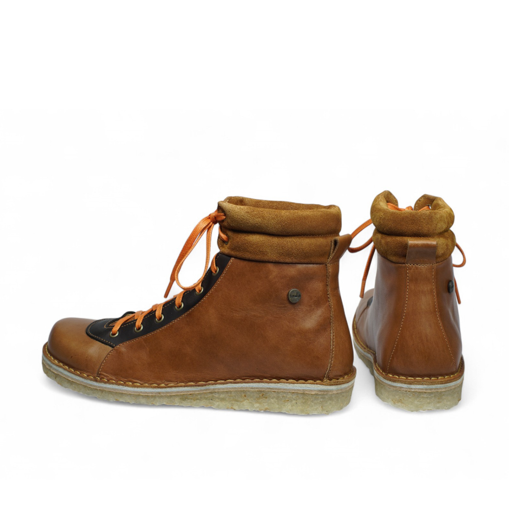 Botín Alpino Mujer Toffee Negro