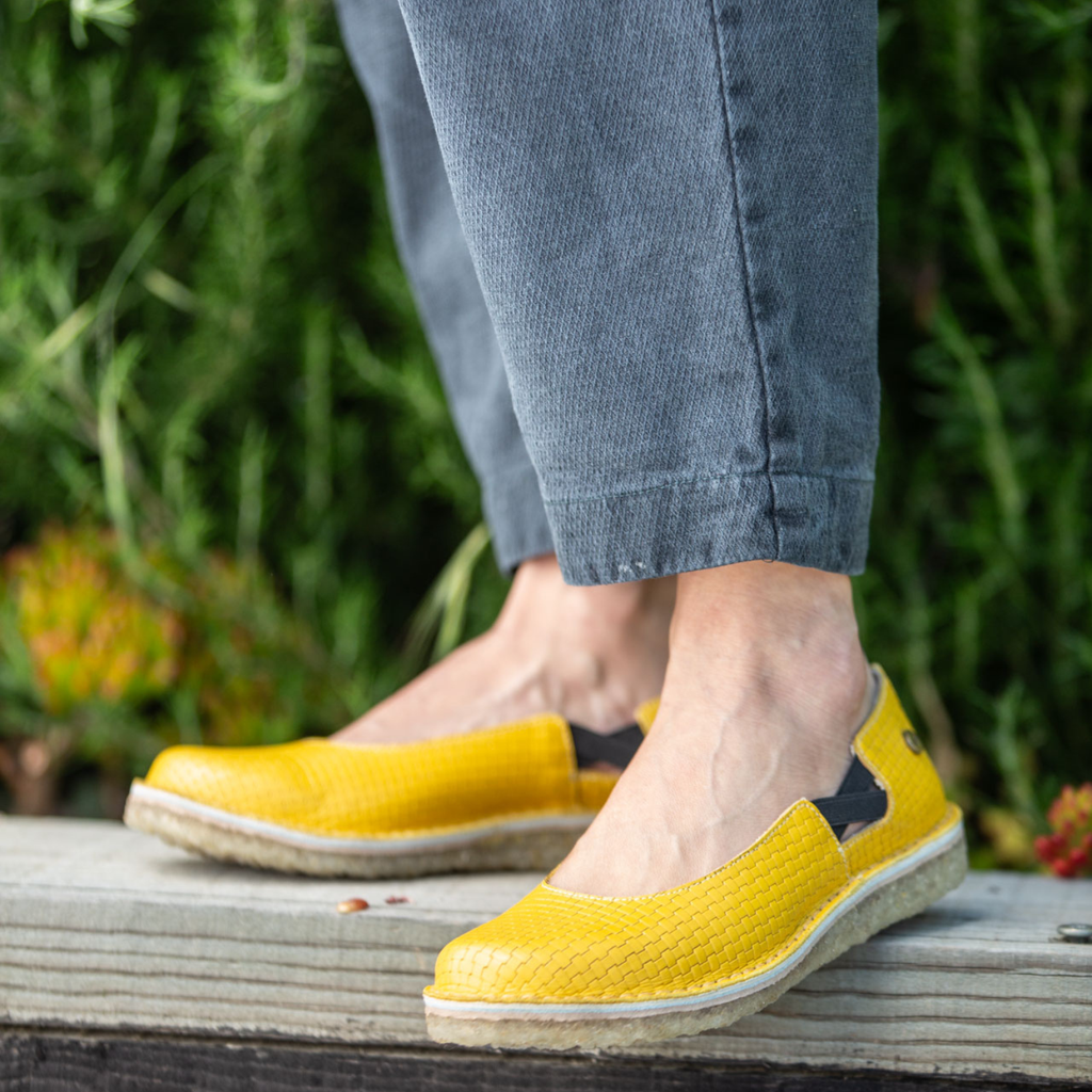 Zapato Reina Mujer Amarillo