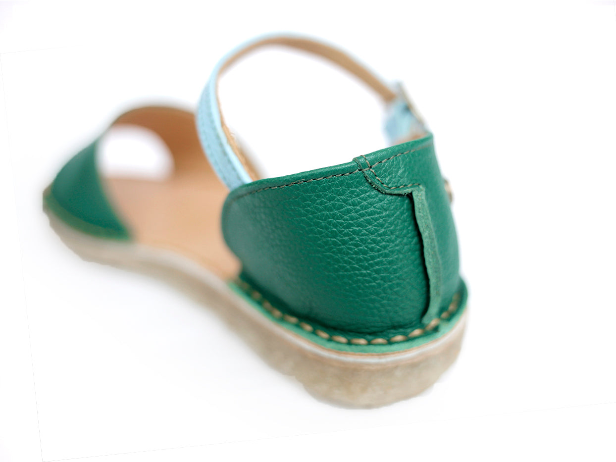 Sandalia Aiko Verde Poro