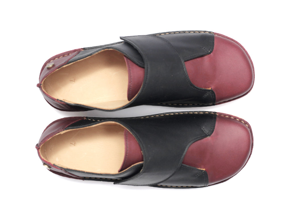 Zapato Arno Mujer Guinda Negro Cera