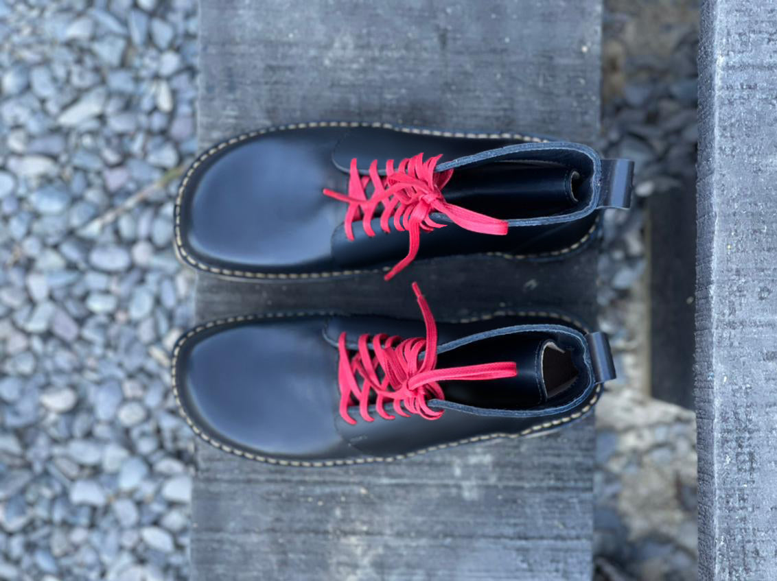 Botín Boot Hombre Negro Cordones Rojos