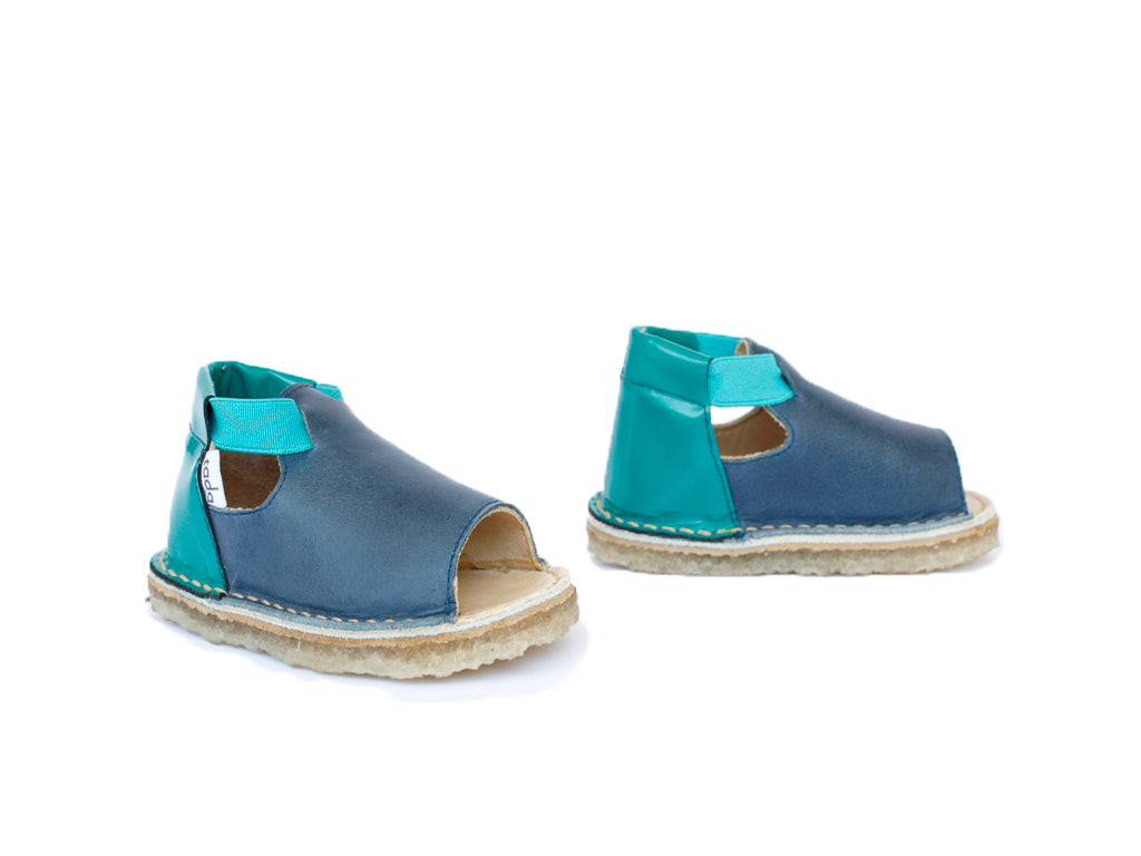 Sandalia Guga Azul Marino Charol
