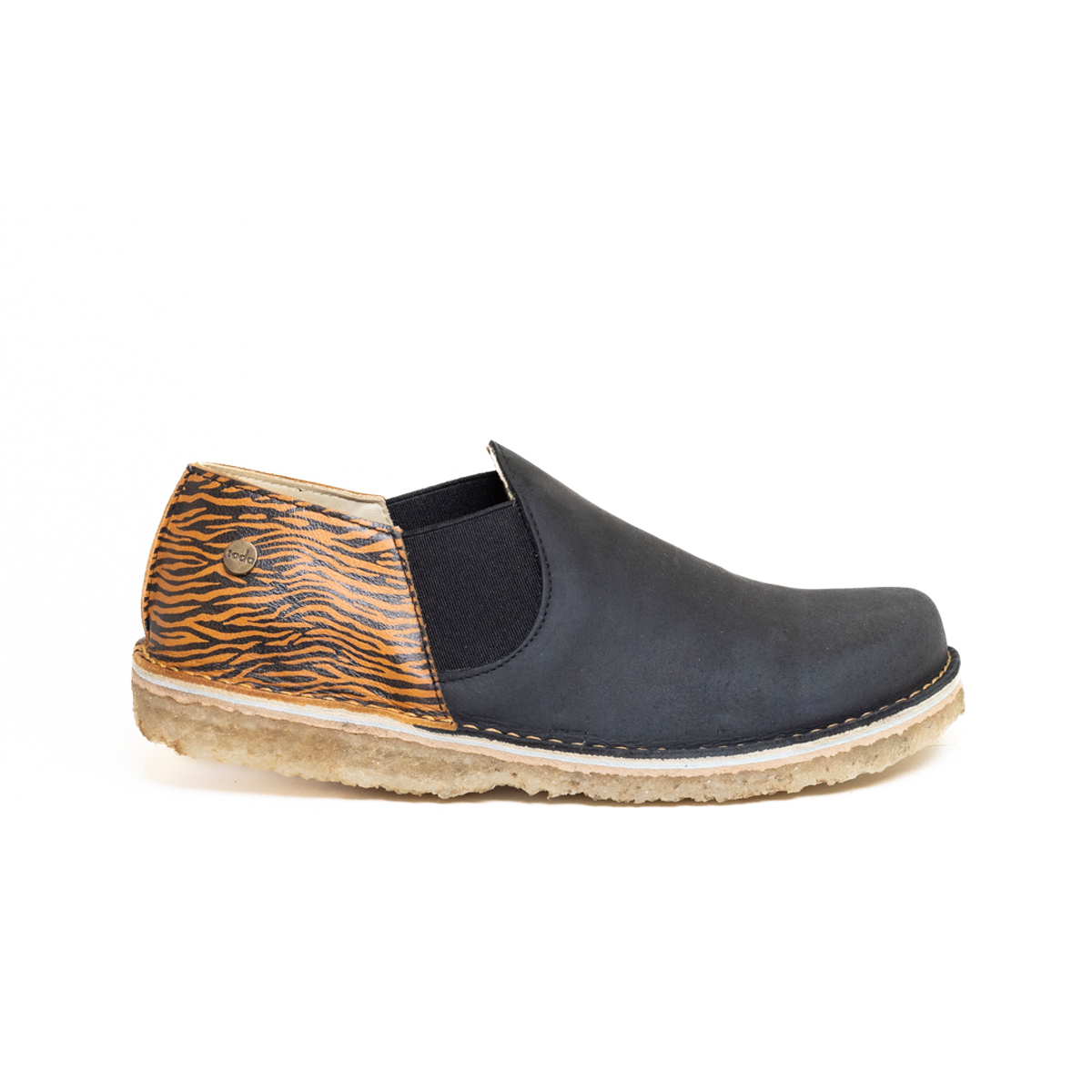 Zapato Fragata Mujer Negro Cera Tigre